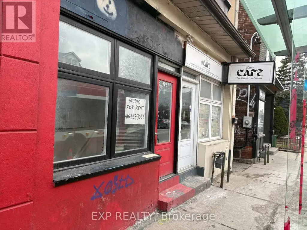 1927 Davenport Road E, Toronto (Weston-Pellam Park)